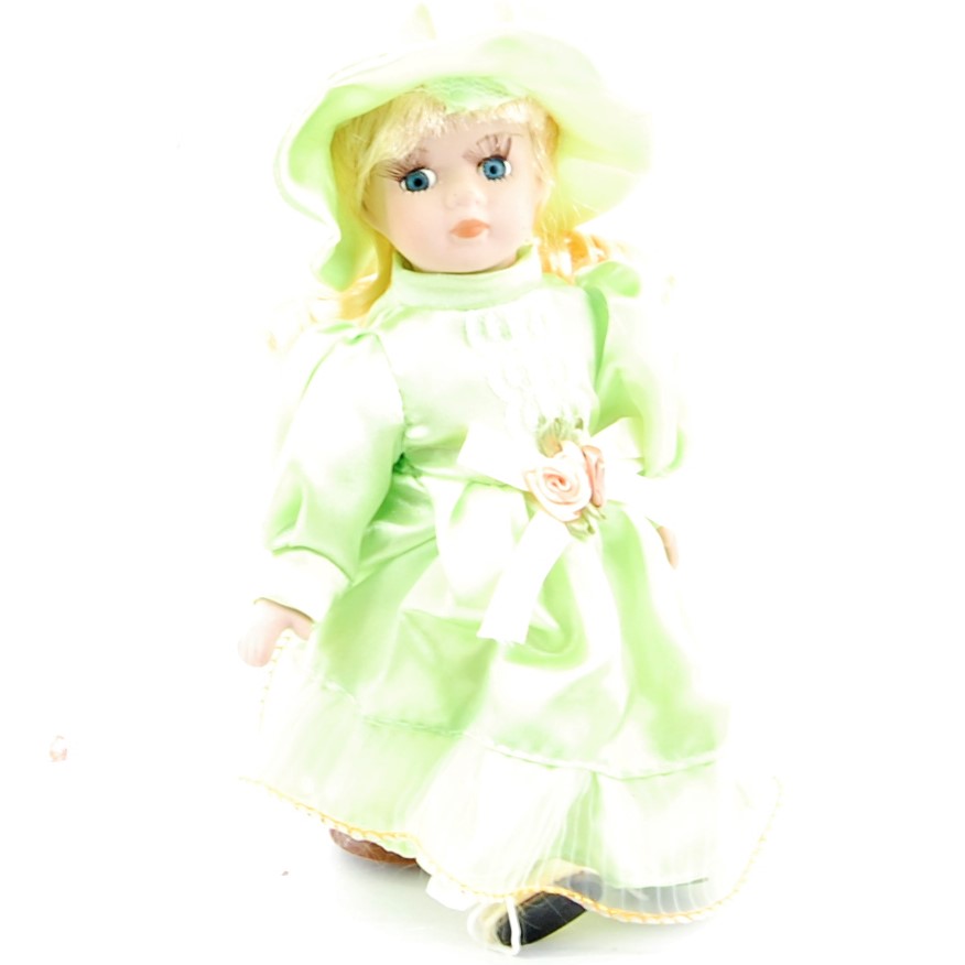 Porcelánová bábika  - BA-71- zelená